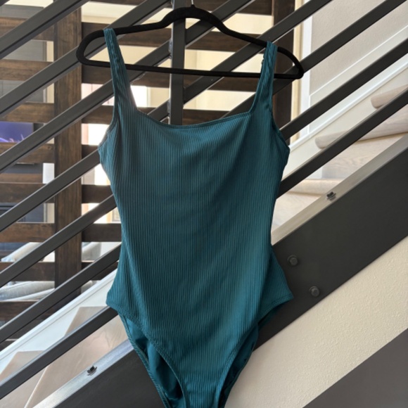 Bleu Rod Beattie Swimsuit - Picture 3 of 12